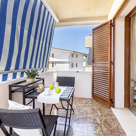 Apartment Nuras - Casa Solea 1 Min From The