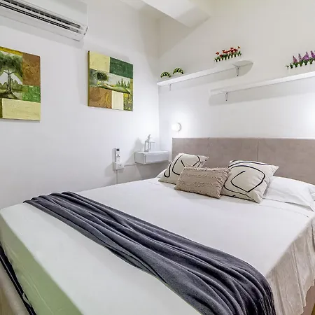 Nuras - Casa Solea 1 Min From The